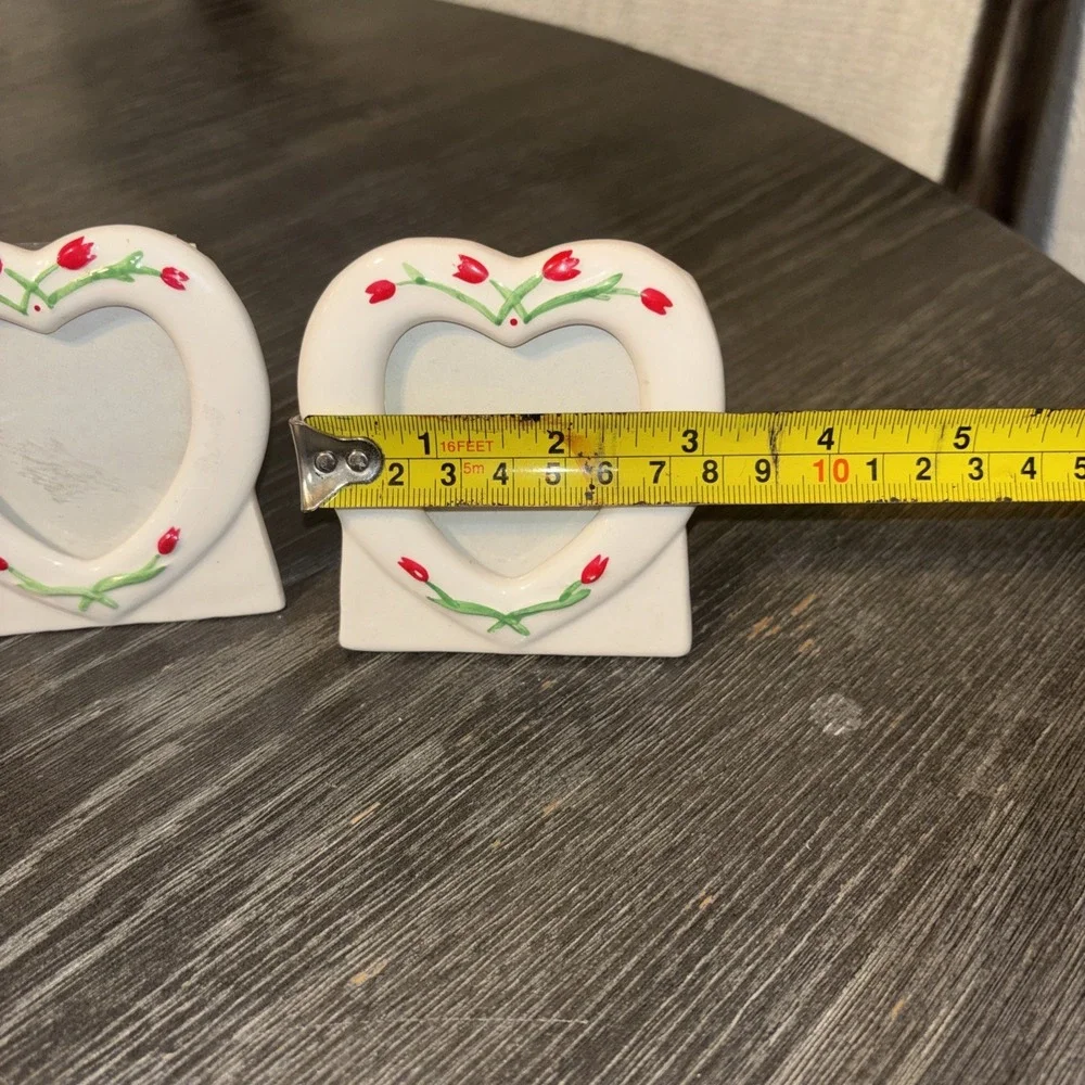 Vintage Romantic Heart Porcelain Red Tulips Fits 2x3 Photos Set 2